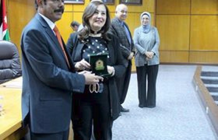 24251796_221175701756007_22541760_n